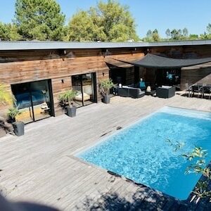 VILLA LUXUEUSE AVEC PISCINE